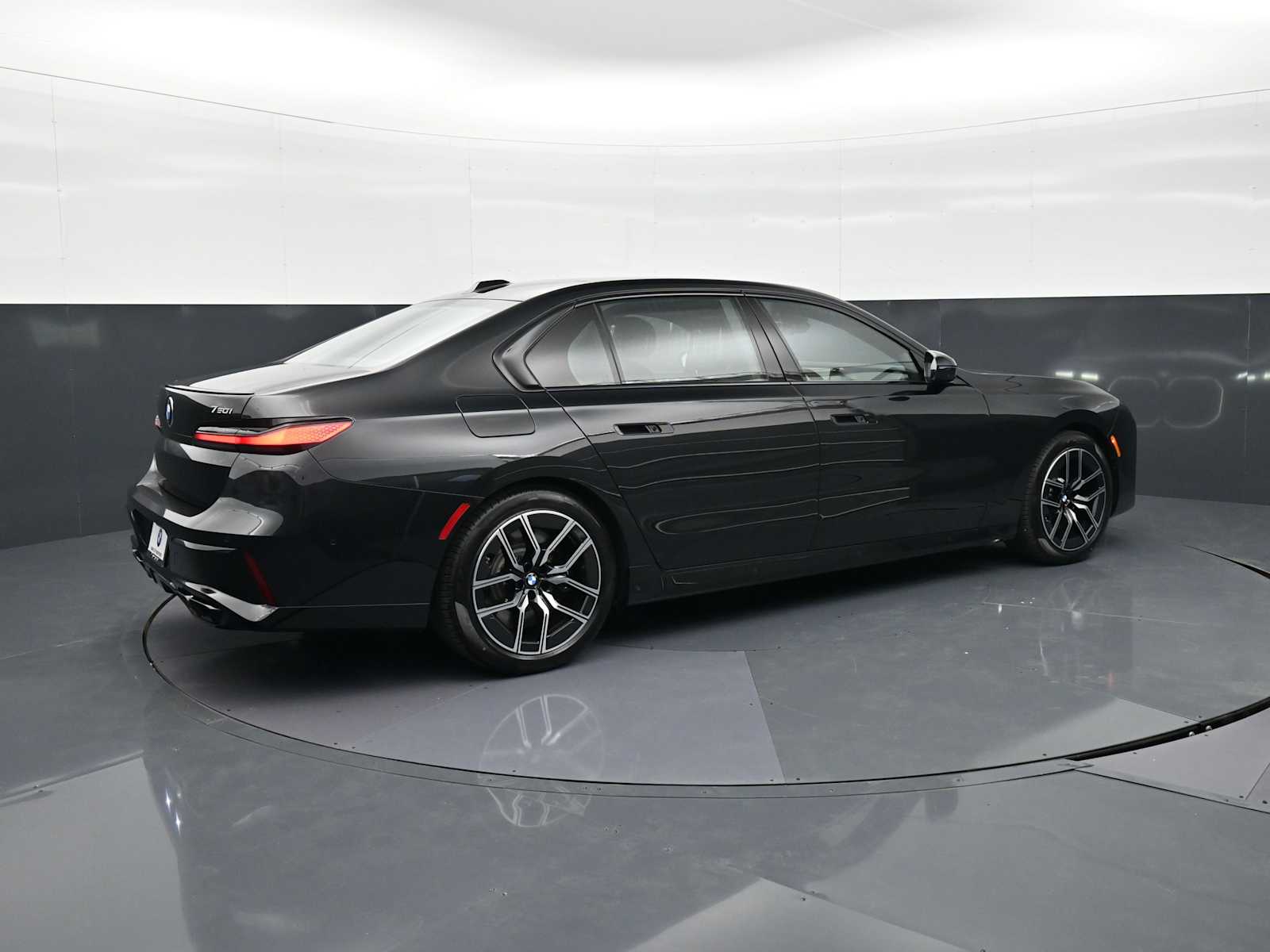 Thumbnail: 2026 BMW 7 Series - 5
