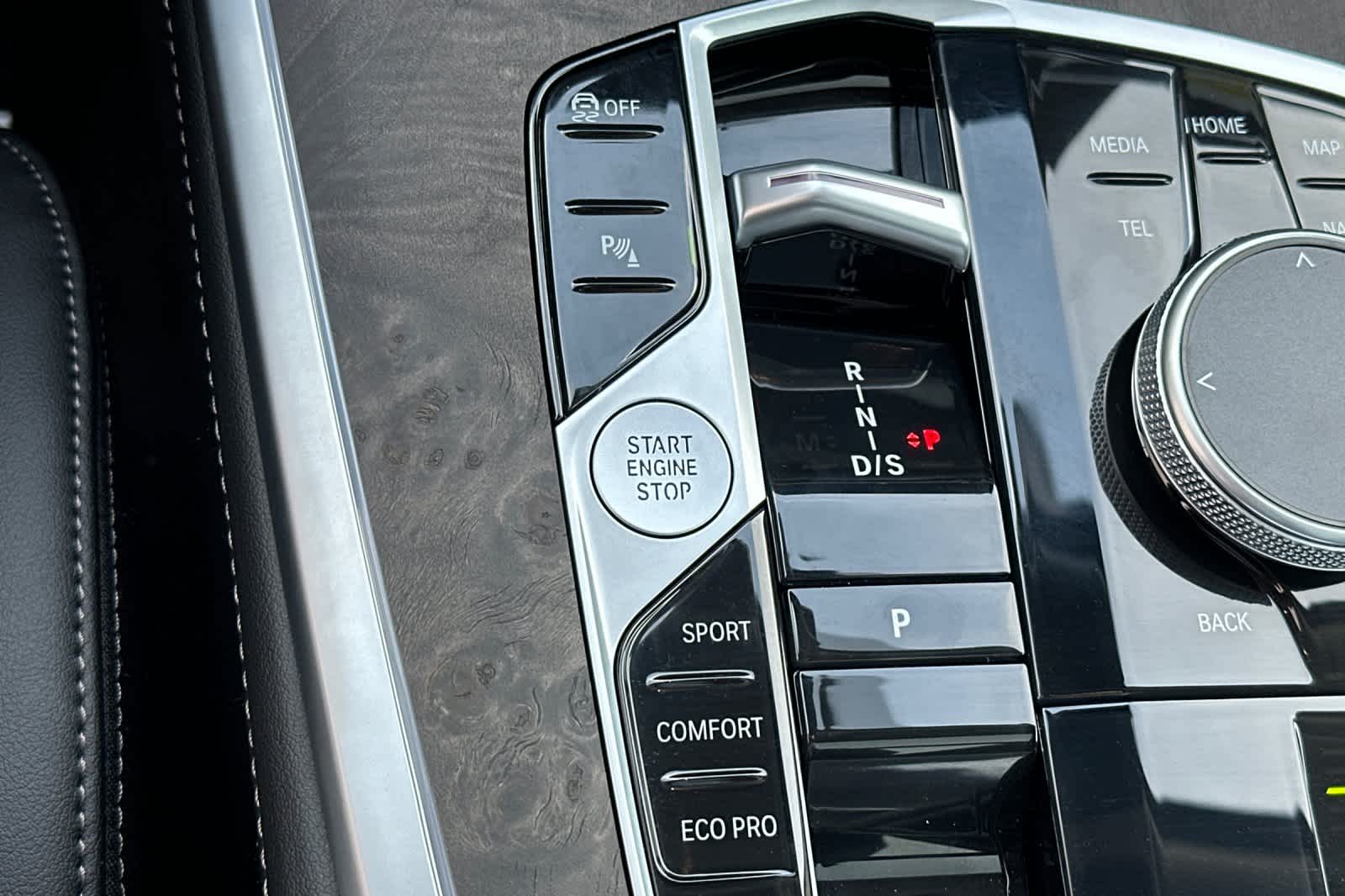 Thumbnail: 2026 BMW X7 - 26