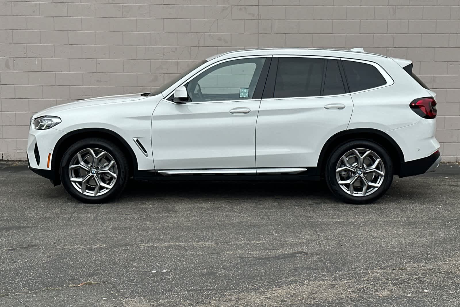 Thumbnail: 2024 BMW X3 - 9