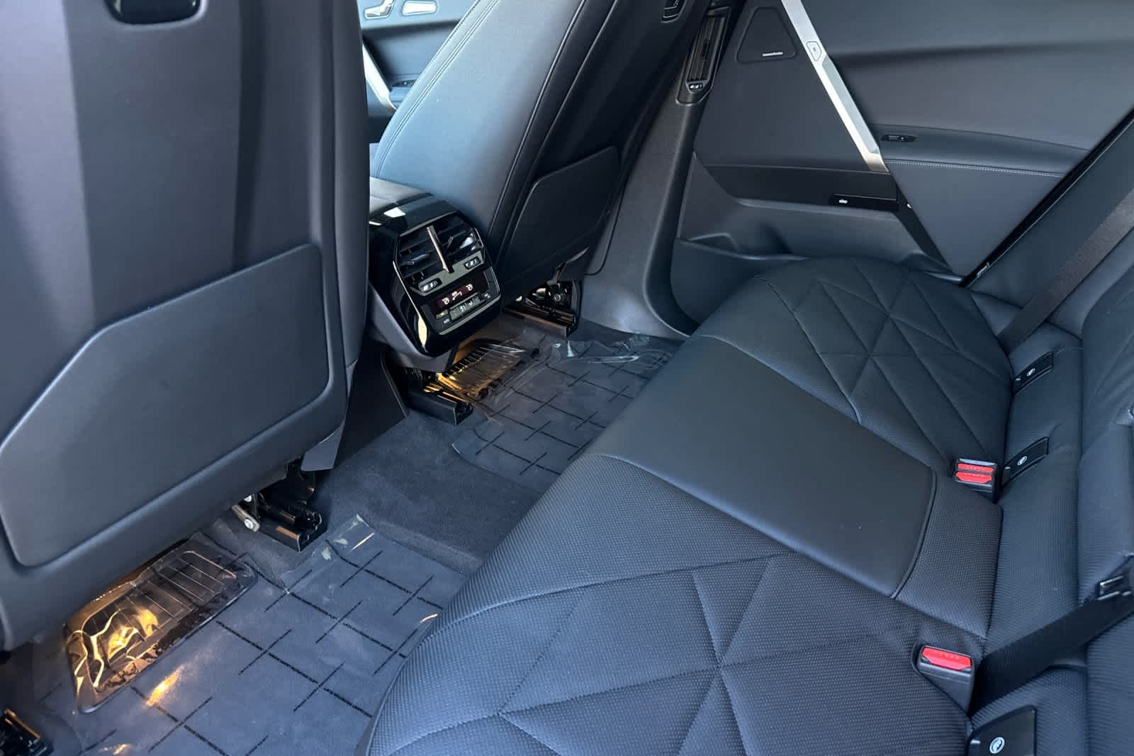 Thumbnail: 2025 BMW iX - 4