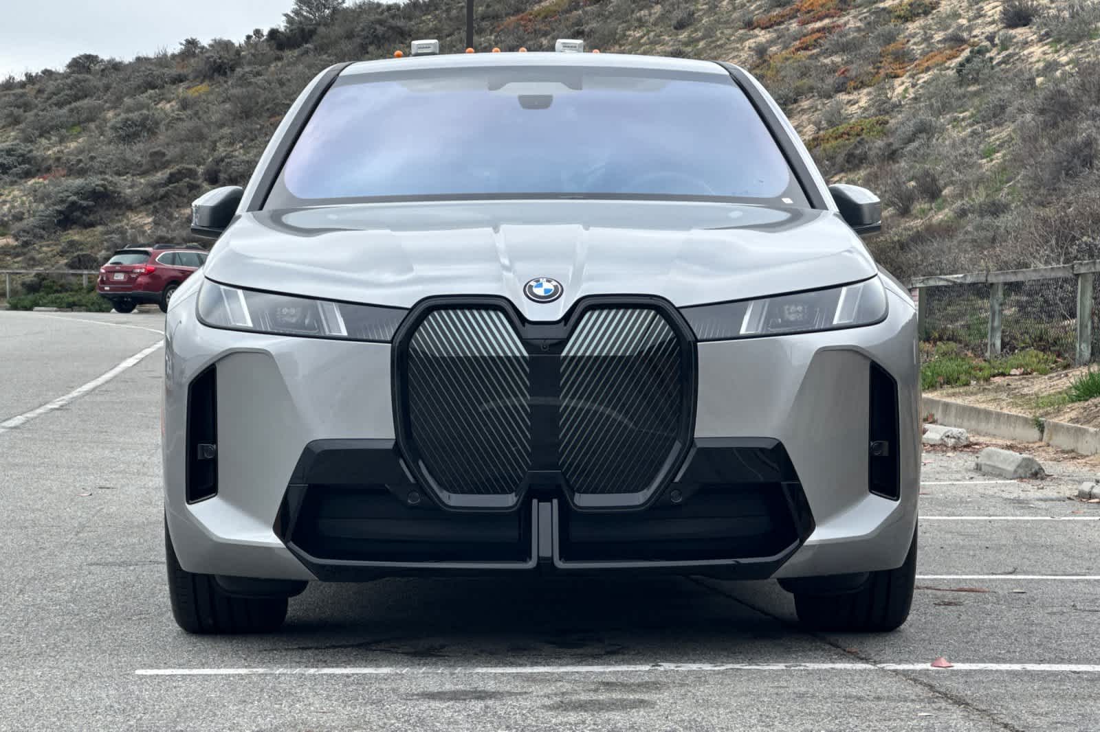 Thumbnail: 2026 BMW iX - 10