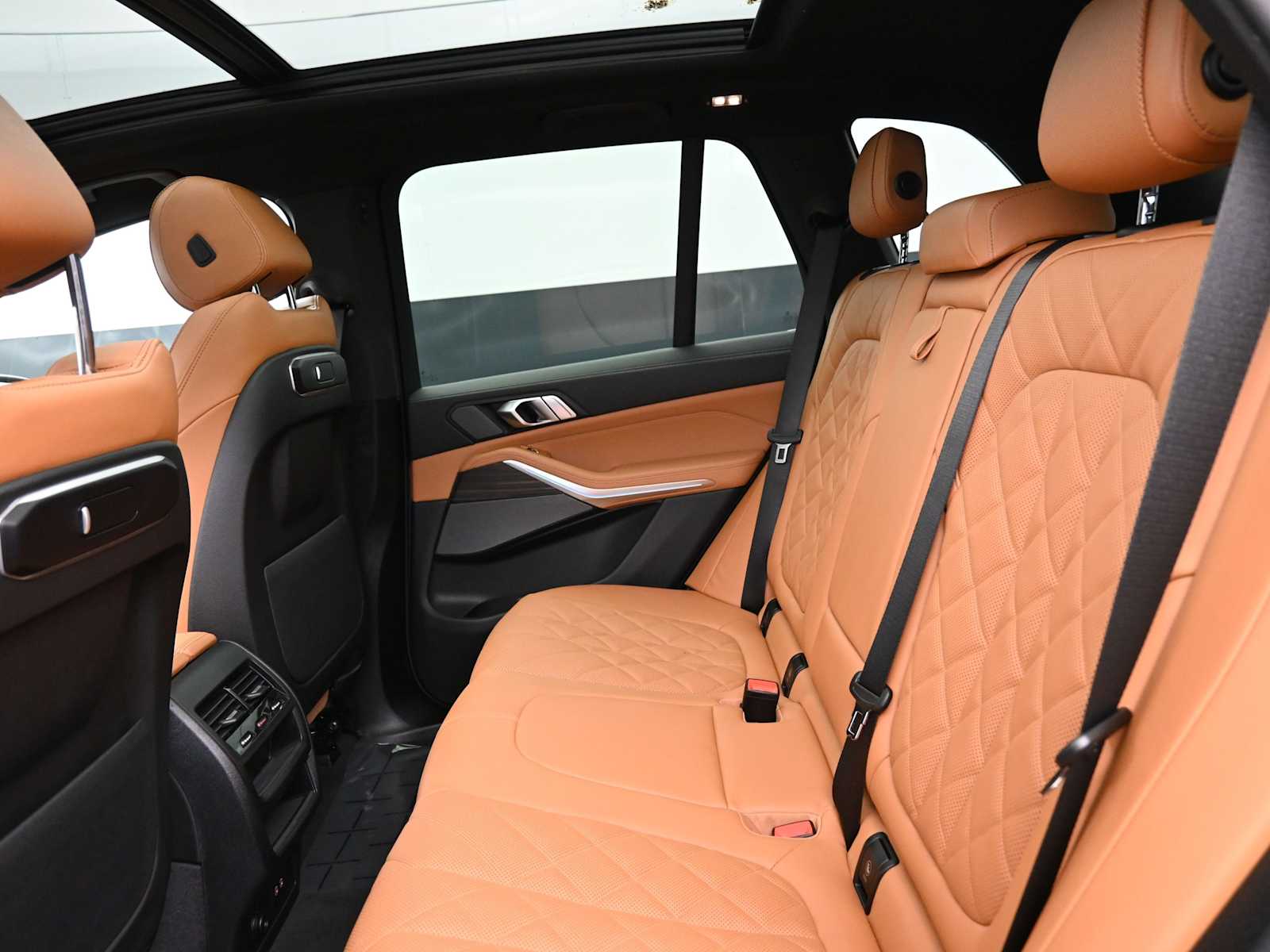 Thumbnail: 2026 BMW X5 - 14