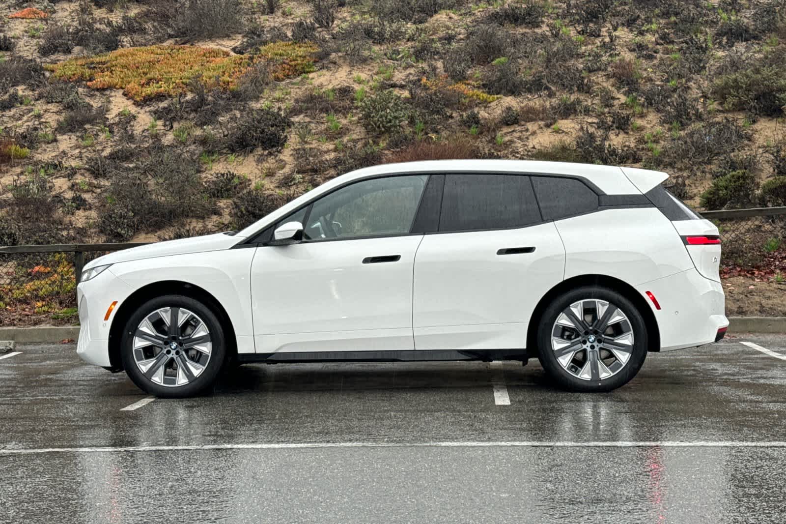 Thumbnail: 2026 BMW iX - 5