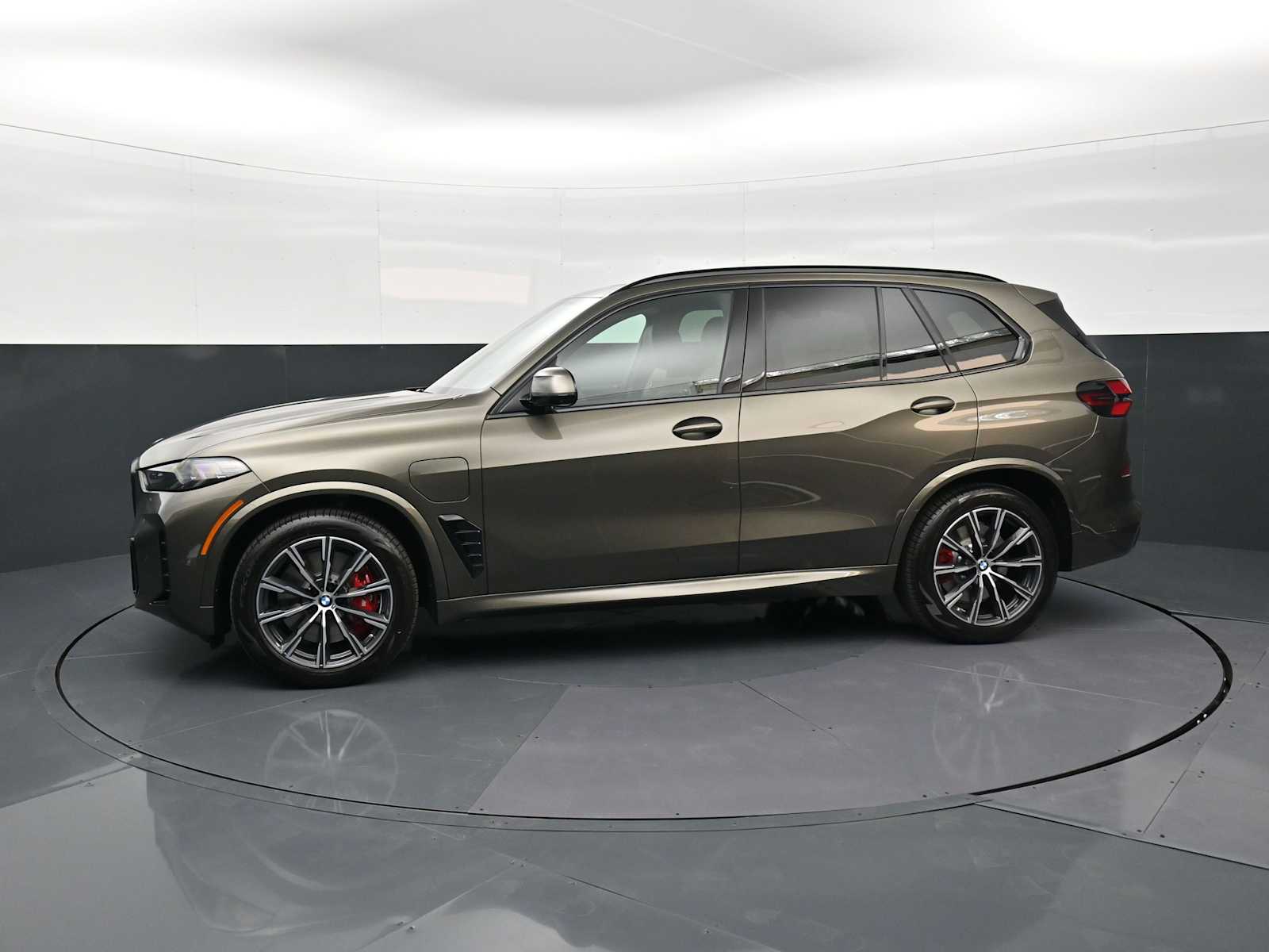 Thumbnail: 2026 BMW X5 - 8