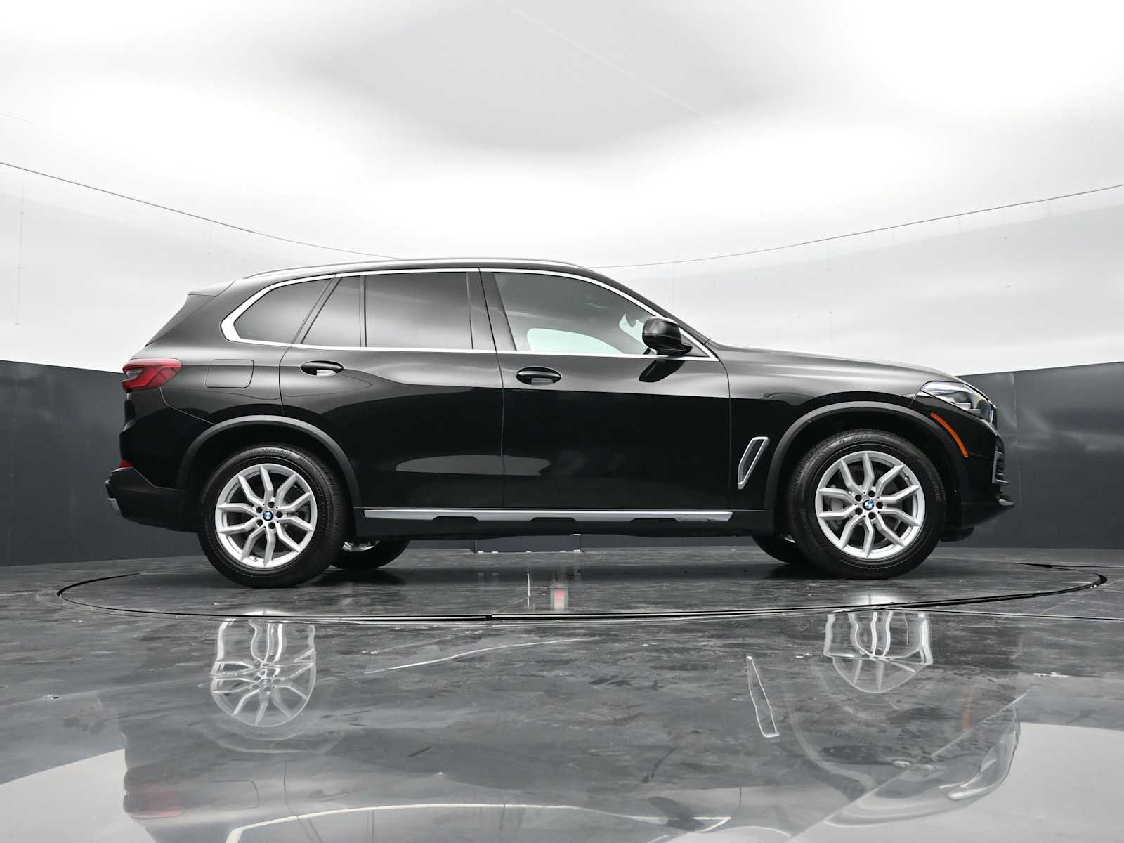 Thumbnail: 2020 BMW X5 - 28