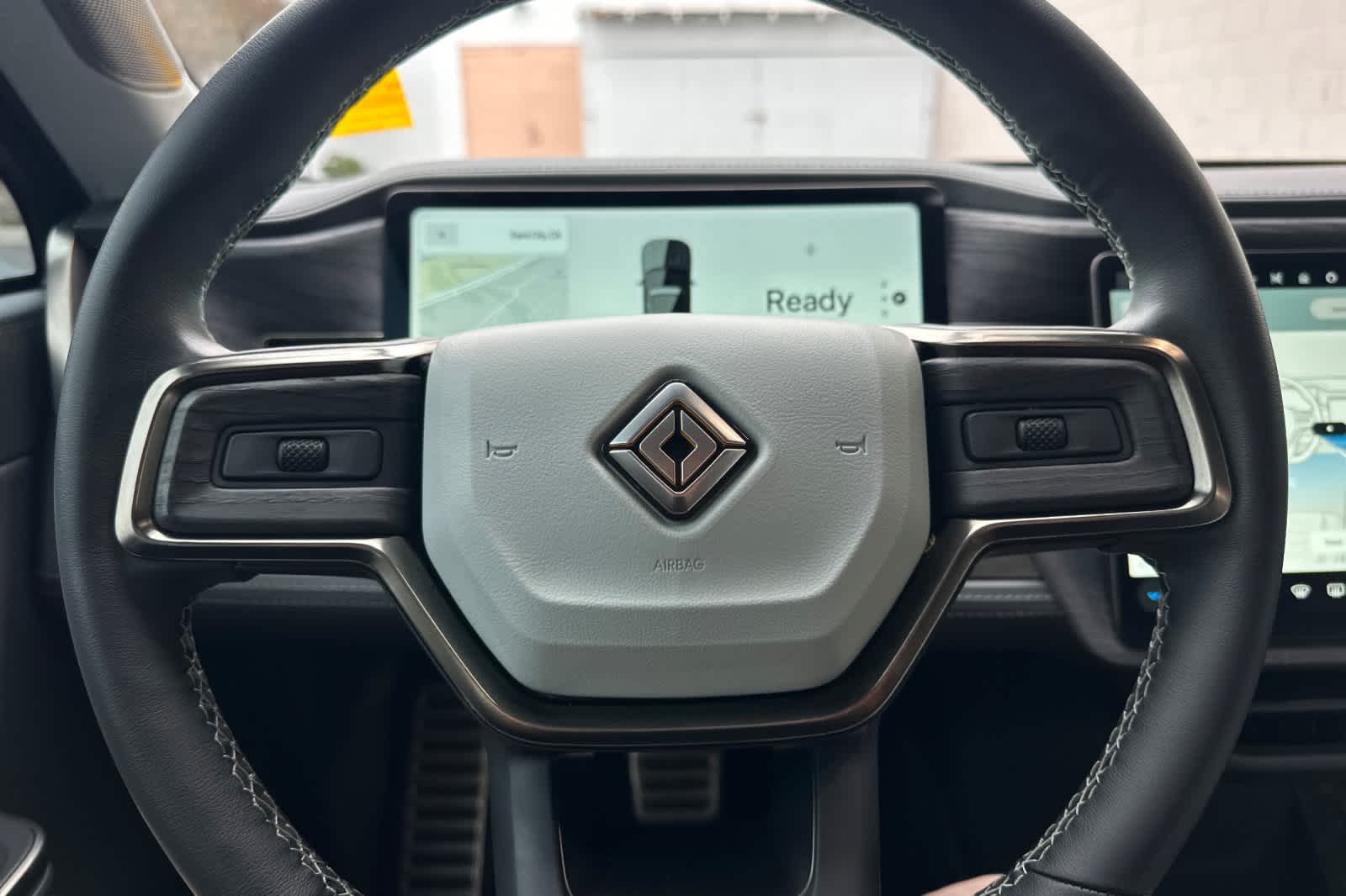 Thumbnail: 2023 Rivian R1S - 24