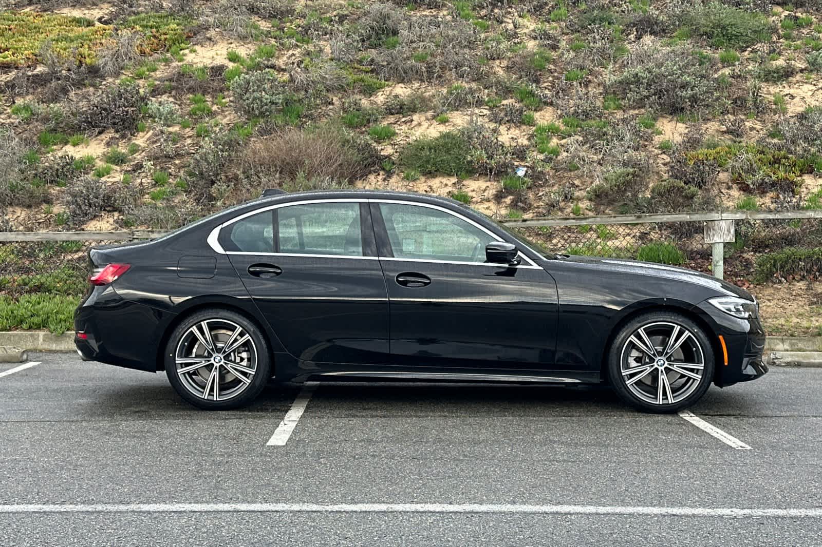 Thumbnail: 2022 BMW 3 Series - 6