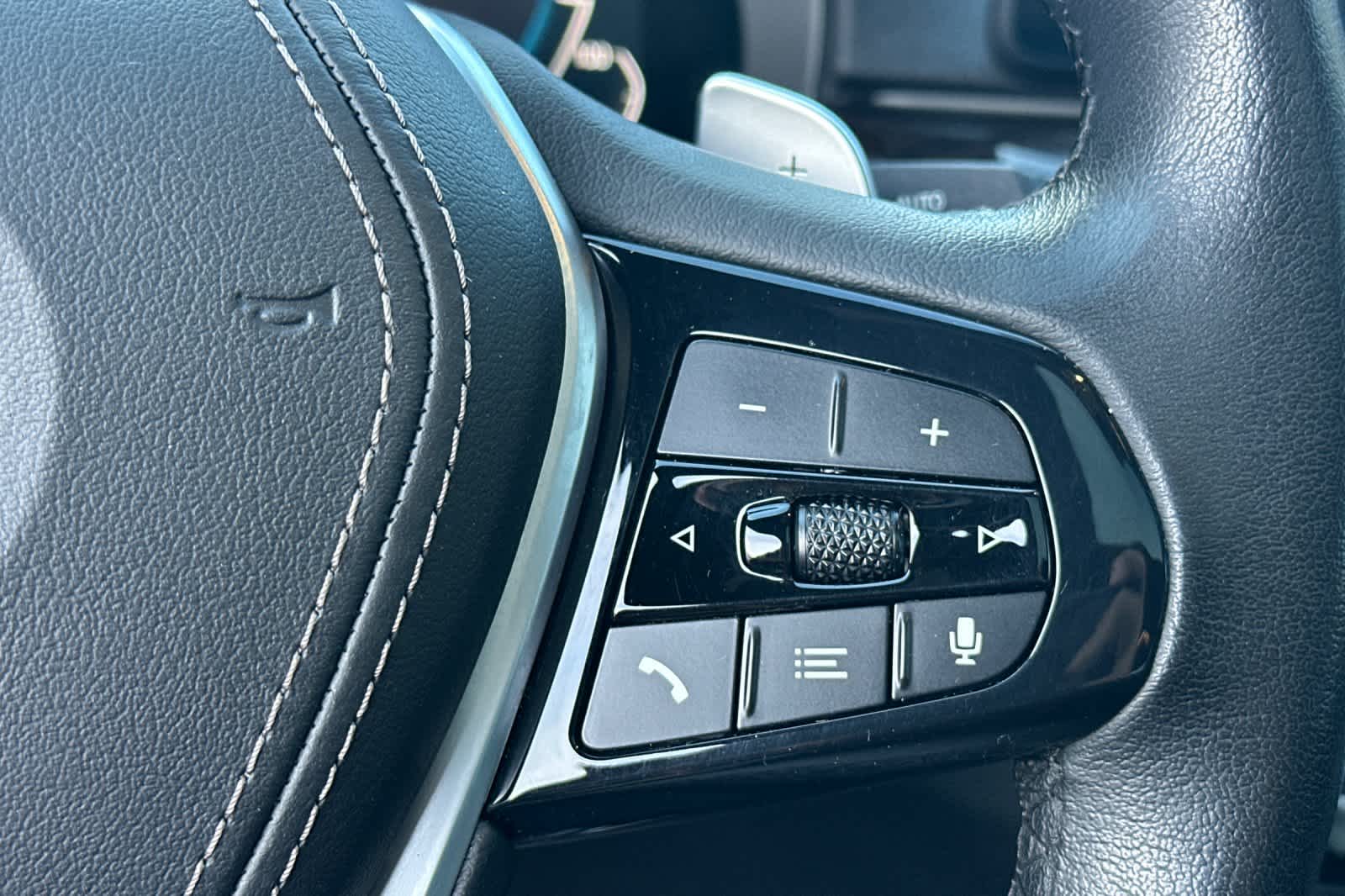 Thumbnail: 2023 BMW 5 Series - 29