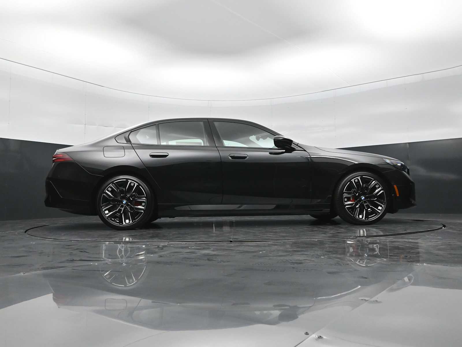 Thumbnail: 2026 BMW i5 - 28