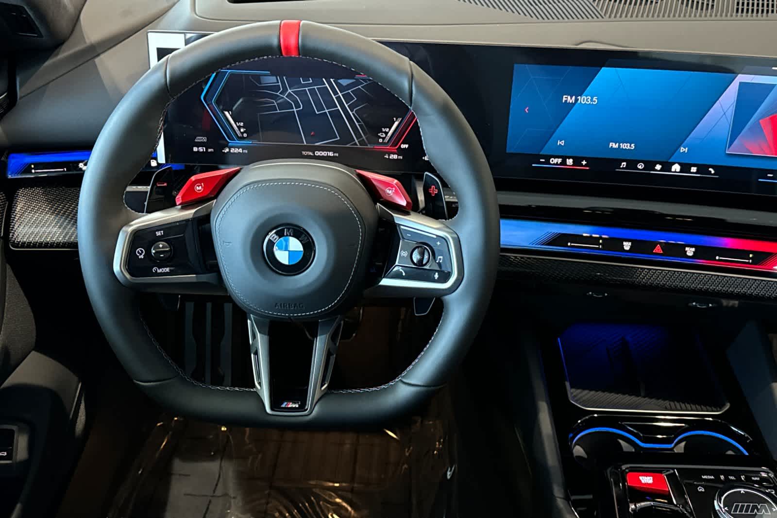 Thumbnail: 2026 BMW M5 - 15