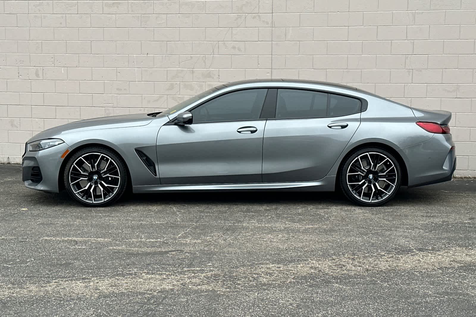Thumbnail: 2023 BMW 8 Series - 10