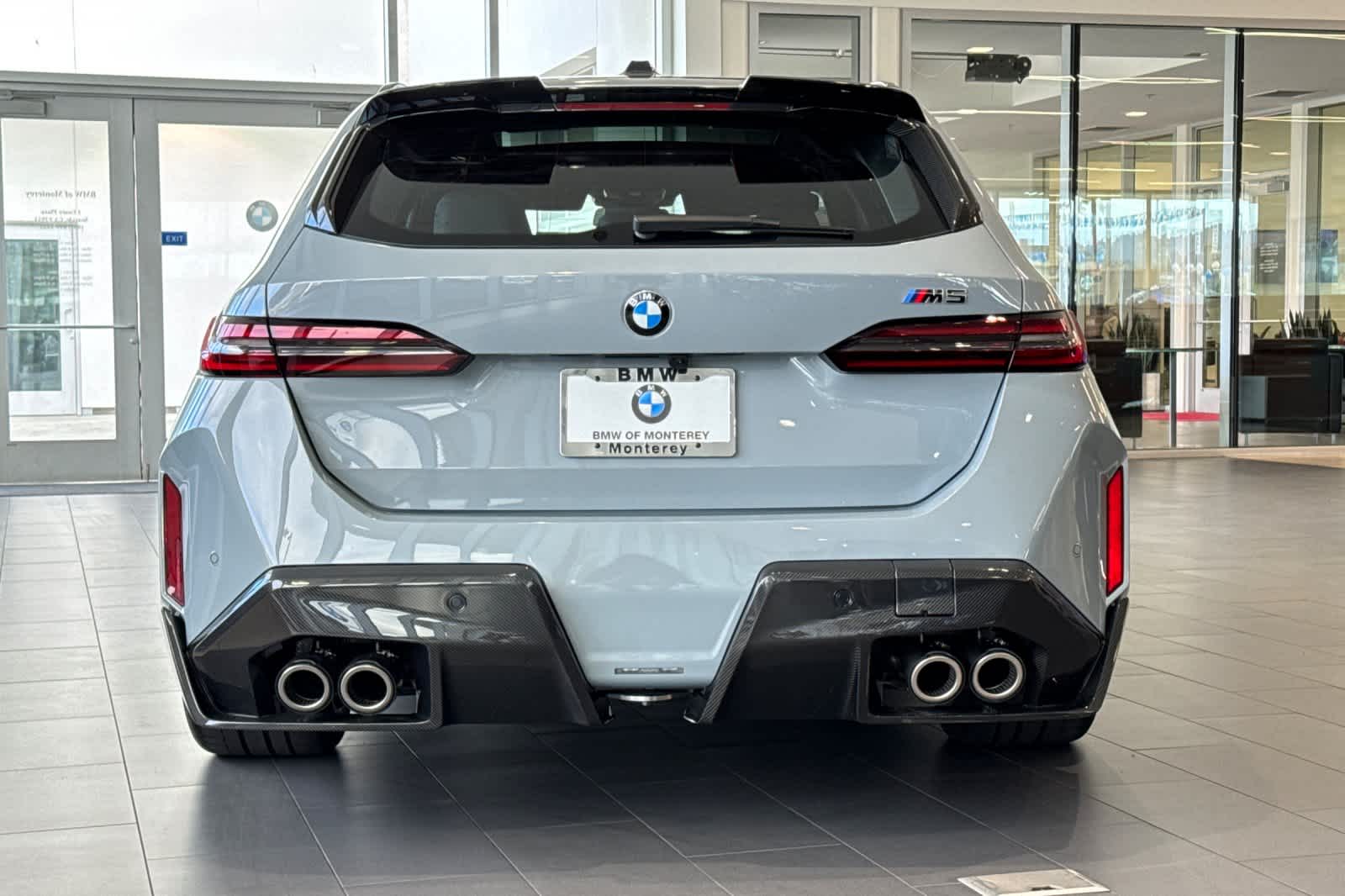 Thumbnail: 2026 BMW M5 - 7