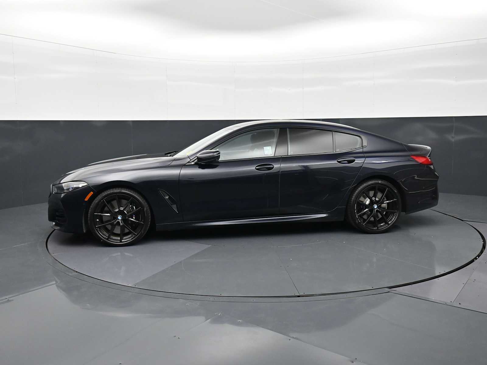 2023 BMW 8 Series 840i - Photo 8