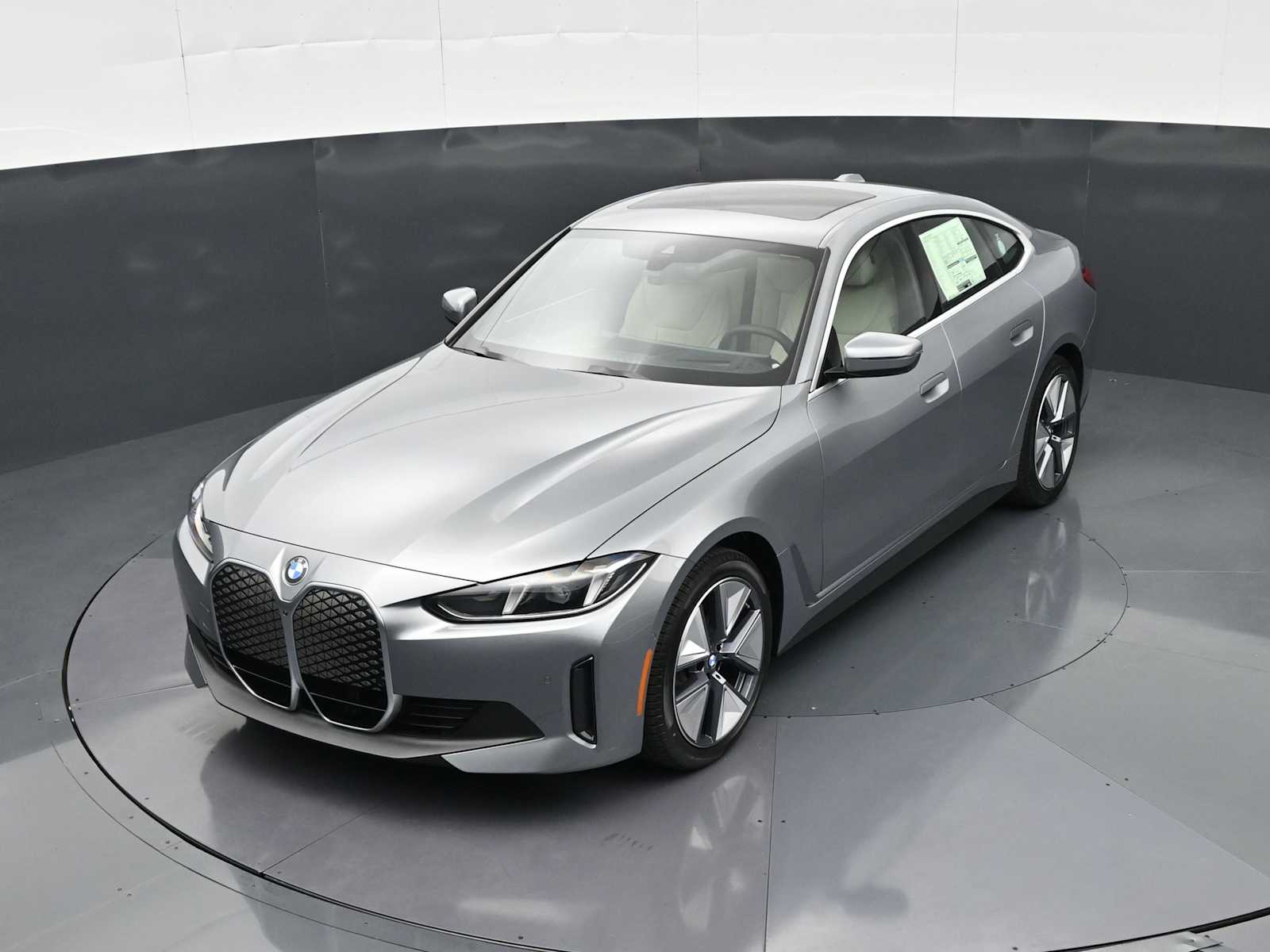 Thumbnail: 2026 BMW i4 - 17