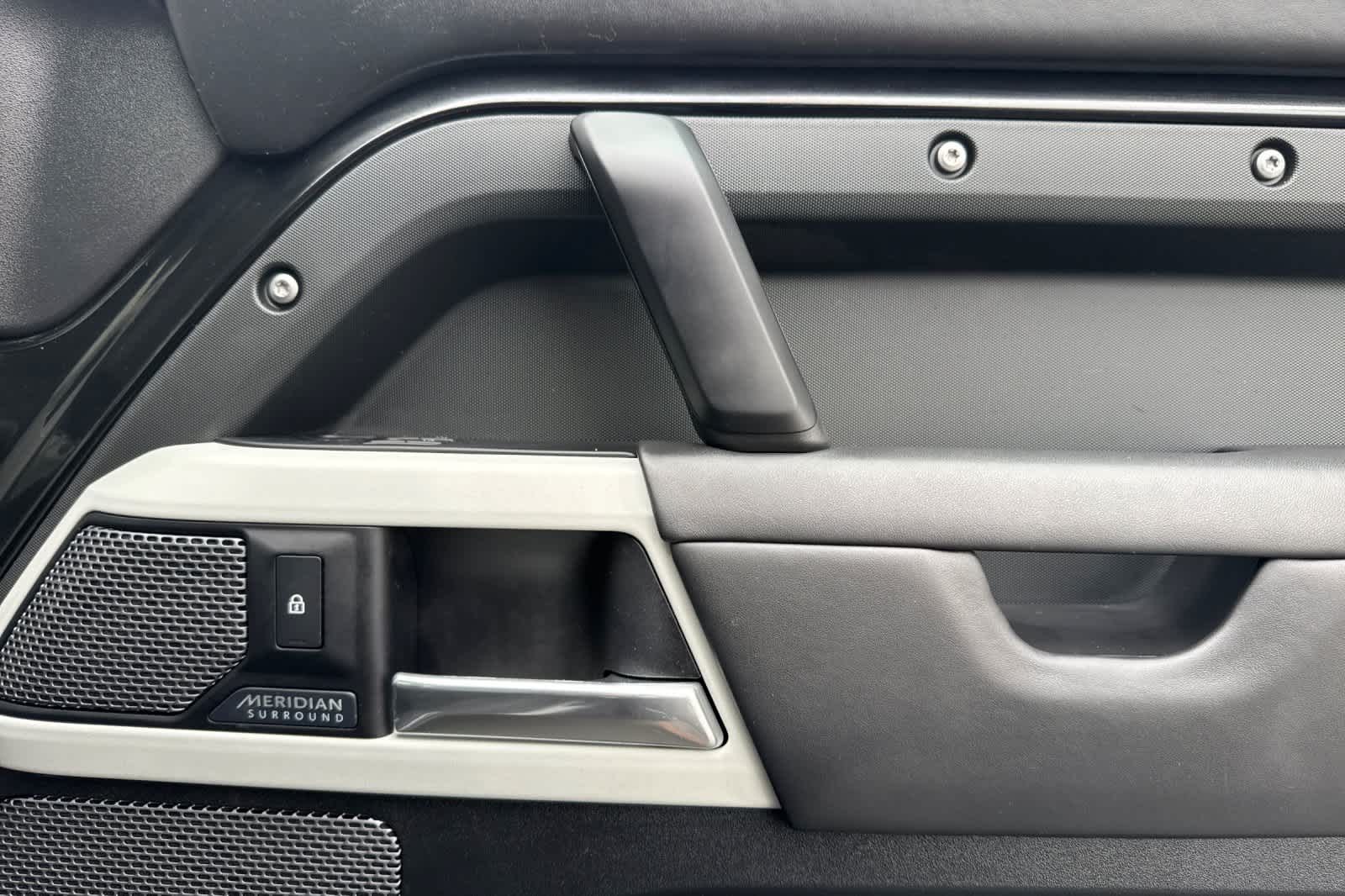 Thumbnail: 2020 Land Rover Defender - 19