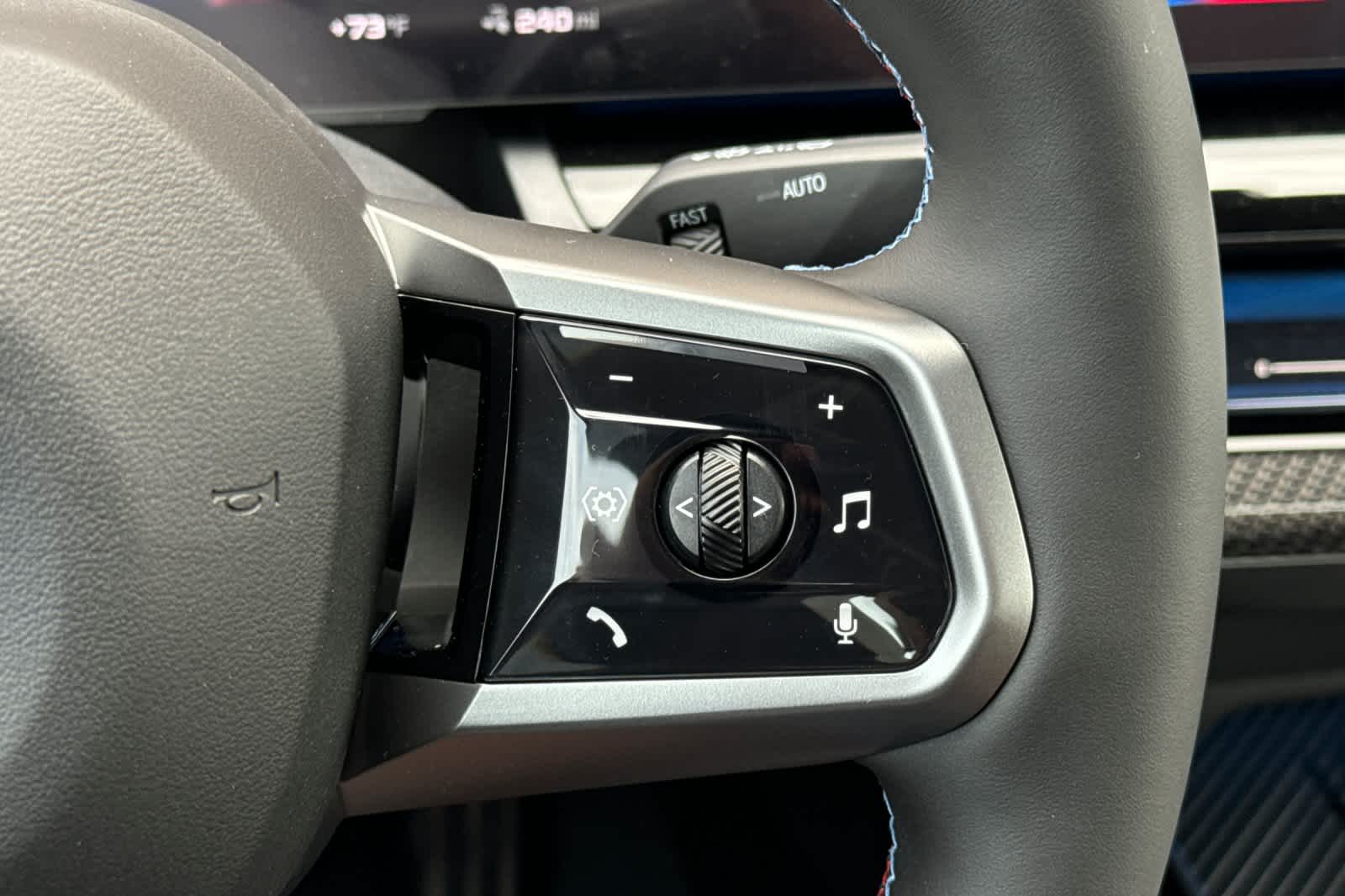 Thumbnail: 2025 BMW i5 - 25