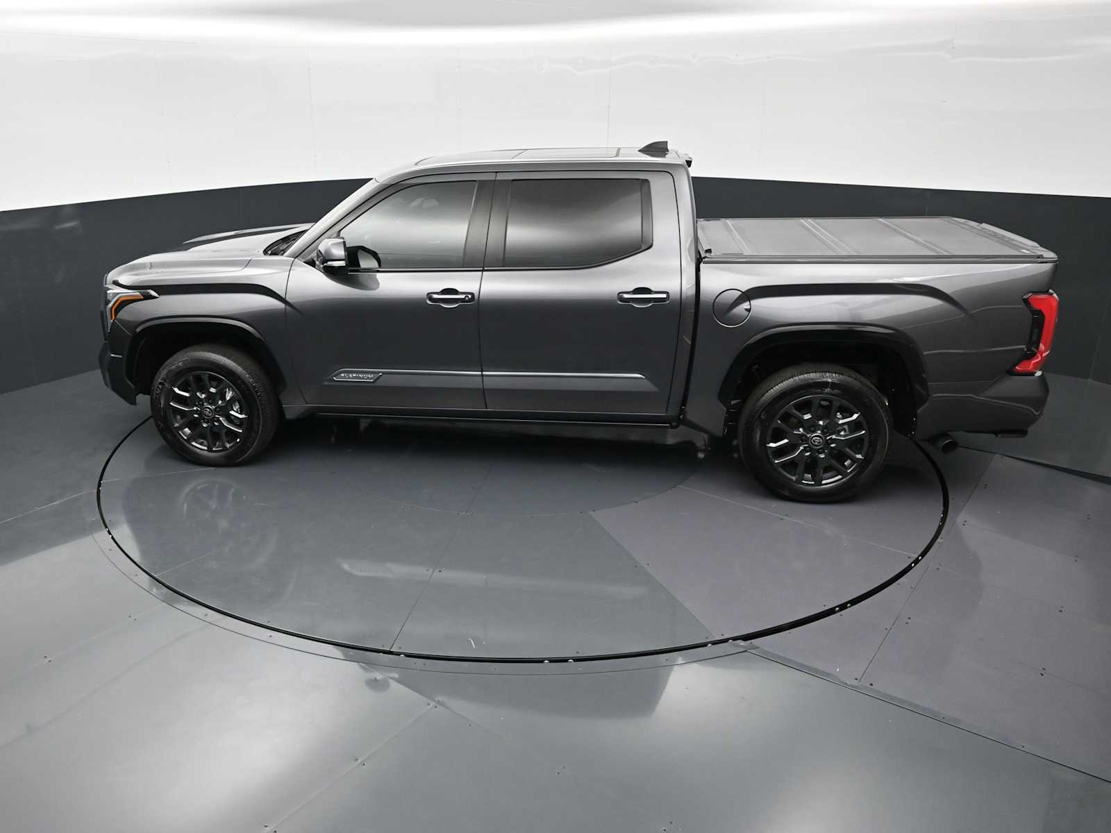 Thumbnail: 2025 Toyota Tundra - 25