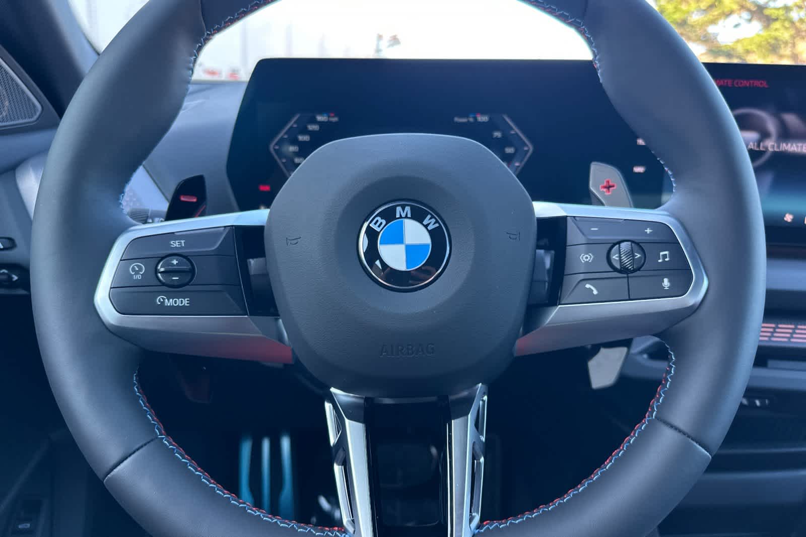 Thumbnail: 2025 BMW 2 Series - 26
