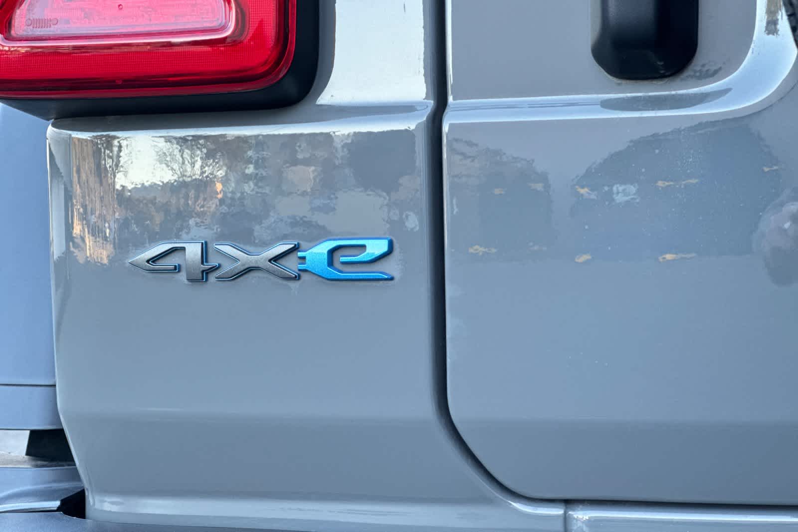 Thumbnail: 2021 Jeep Wrangler - 33