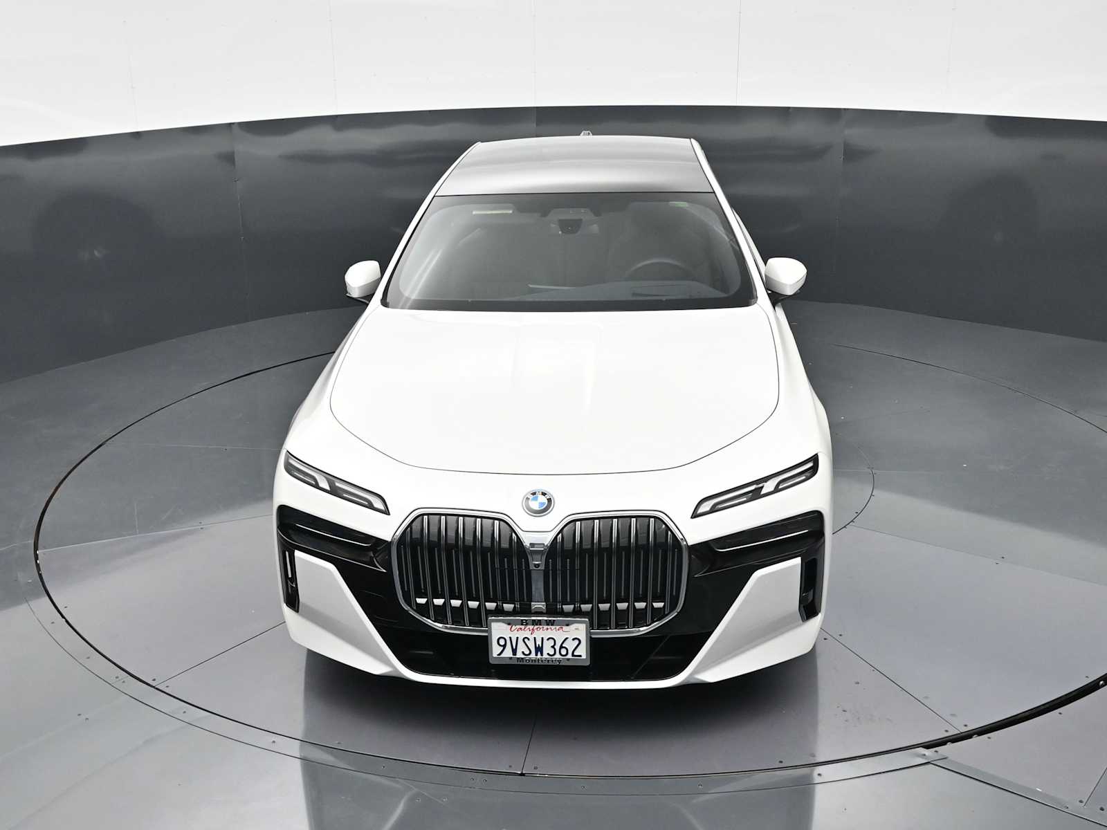 Thumbnail: 2025 BMW 7 Series - 18
