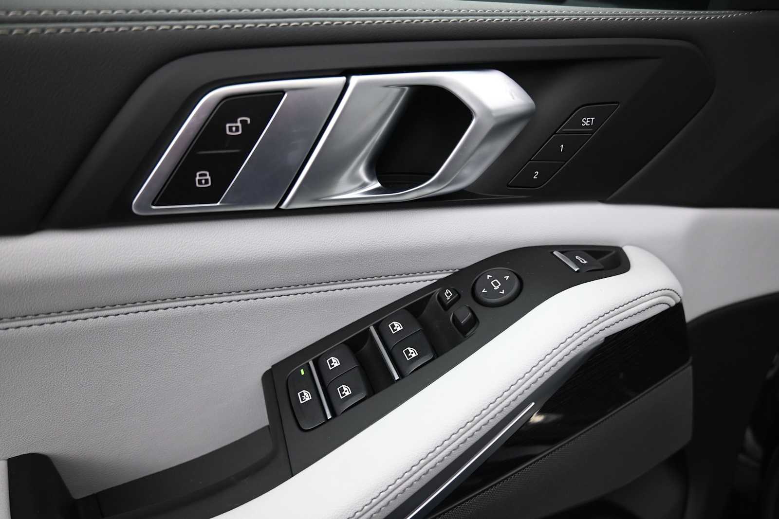 2026 BMW X5 40i - Photo 9