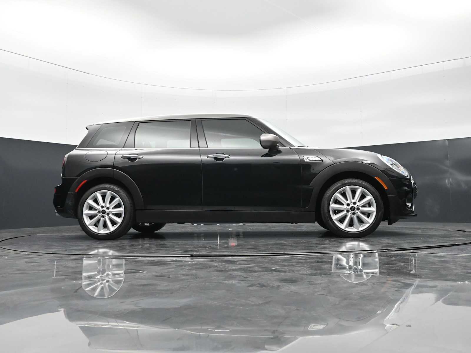 Thumbnail: 2024 MINI Cooper Clubman - 28