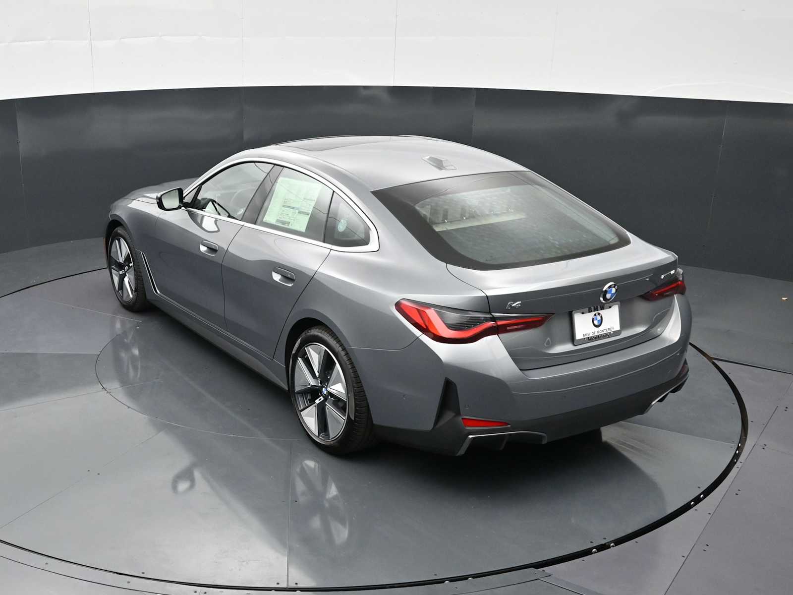 Thumbnail: 2026 BMW i4 - 23