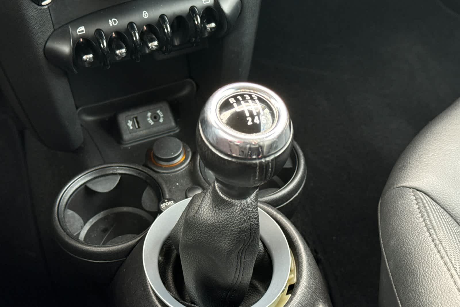 Thumbnail: 2013 MINI Cooper Hardtop - 19