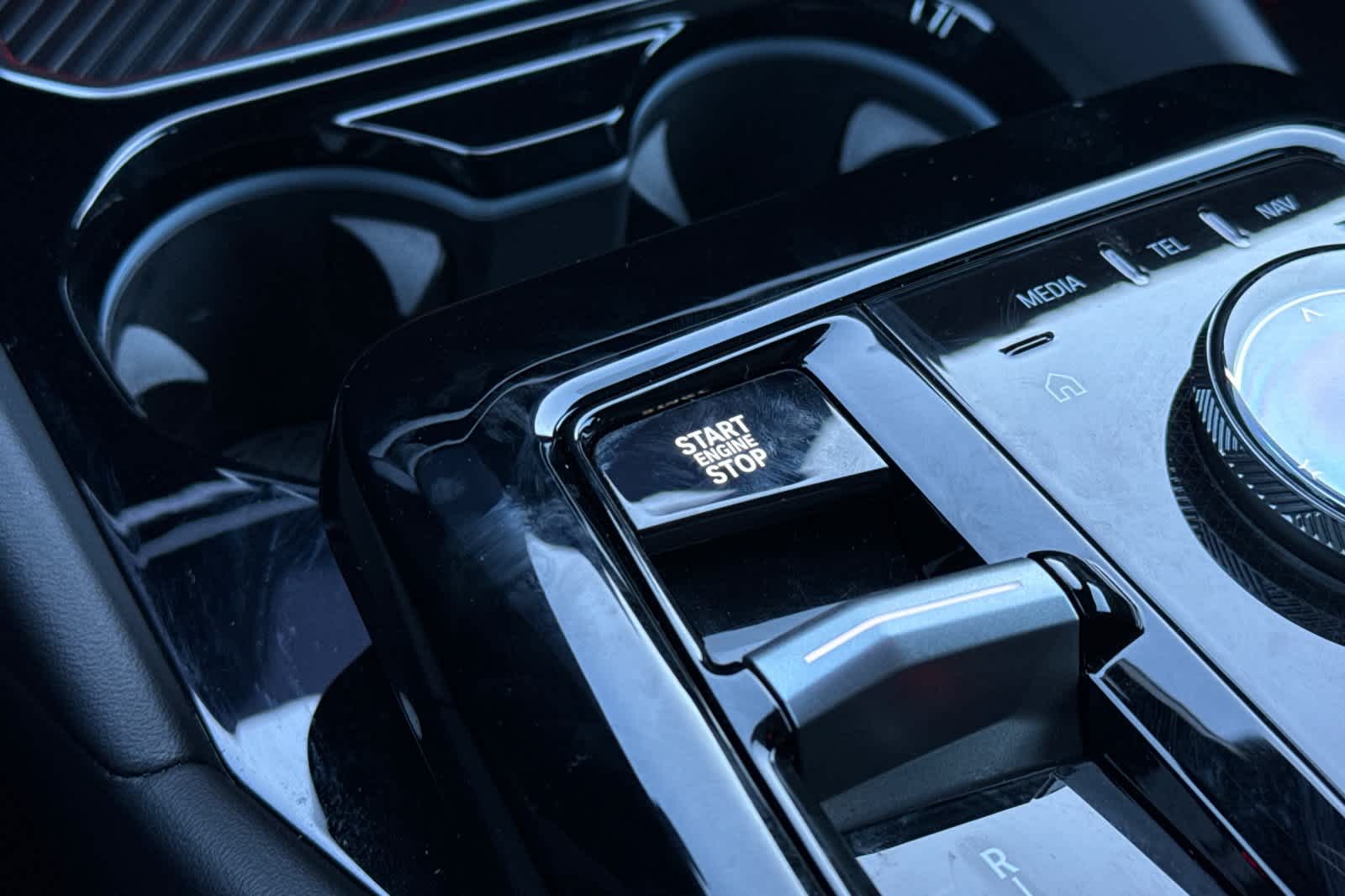 Thumbnail: 2025 BMW 5 Series - 23