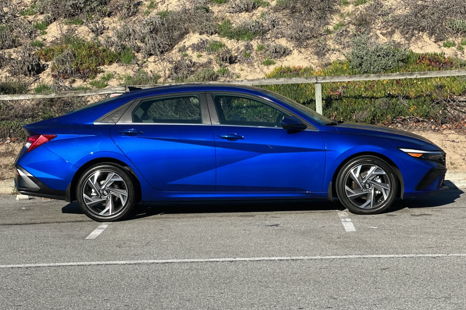 Thumbnail: 2025 Hyundai Elantra - 6