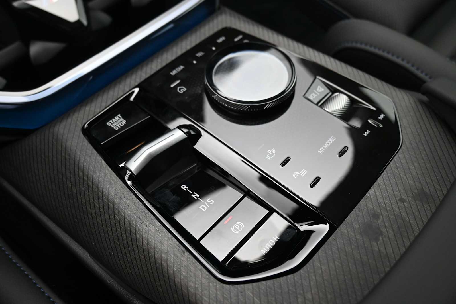 Thumbnail: 2026 BMW X3 - 12