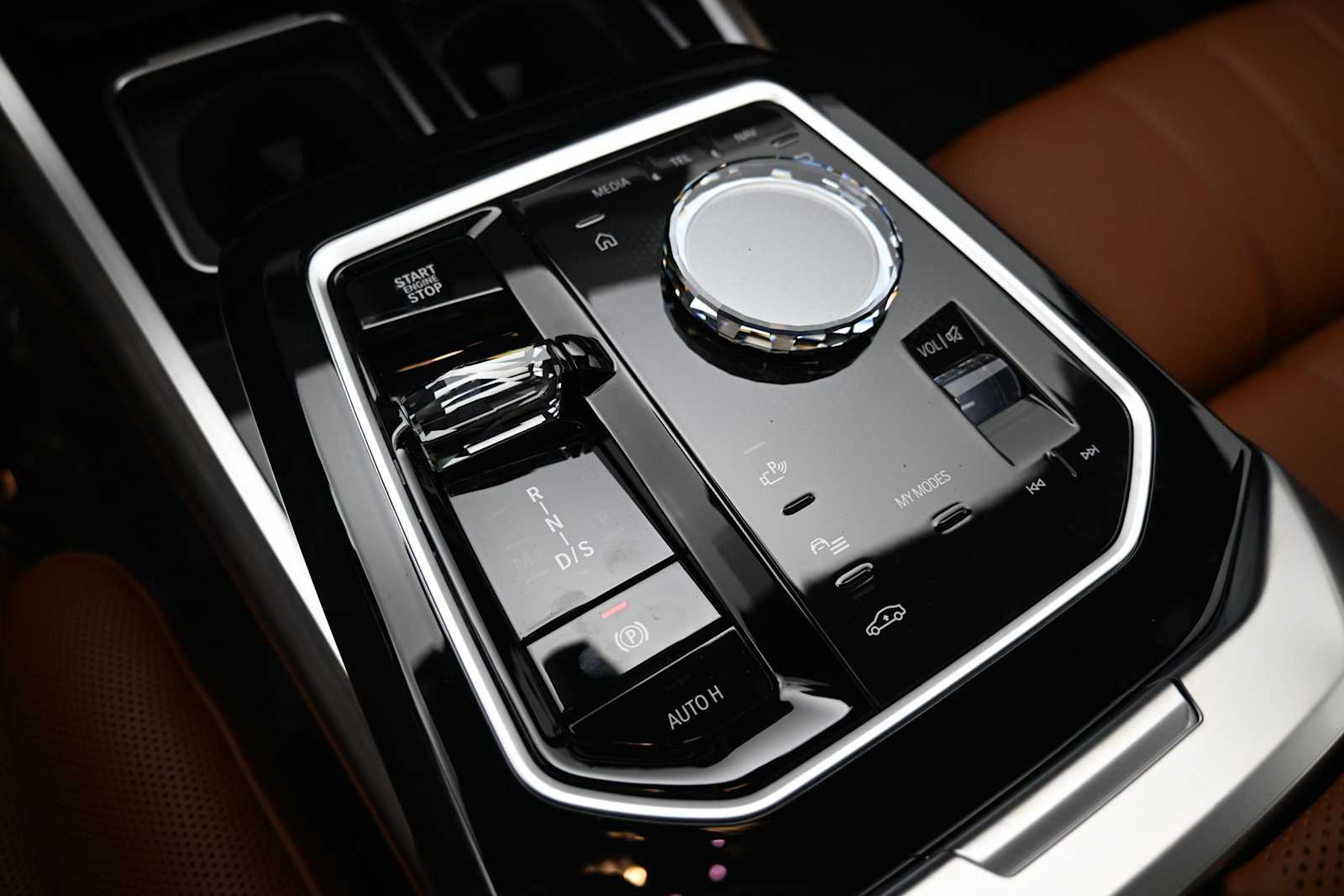 Thumbnail: 2026 BMW 7 Series - 12