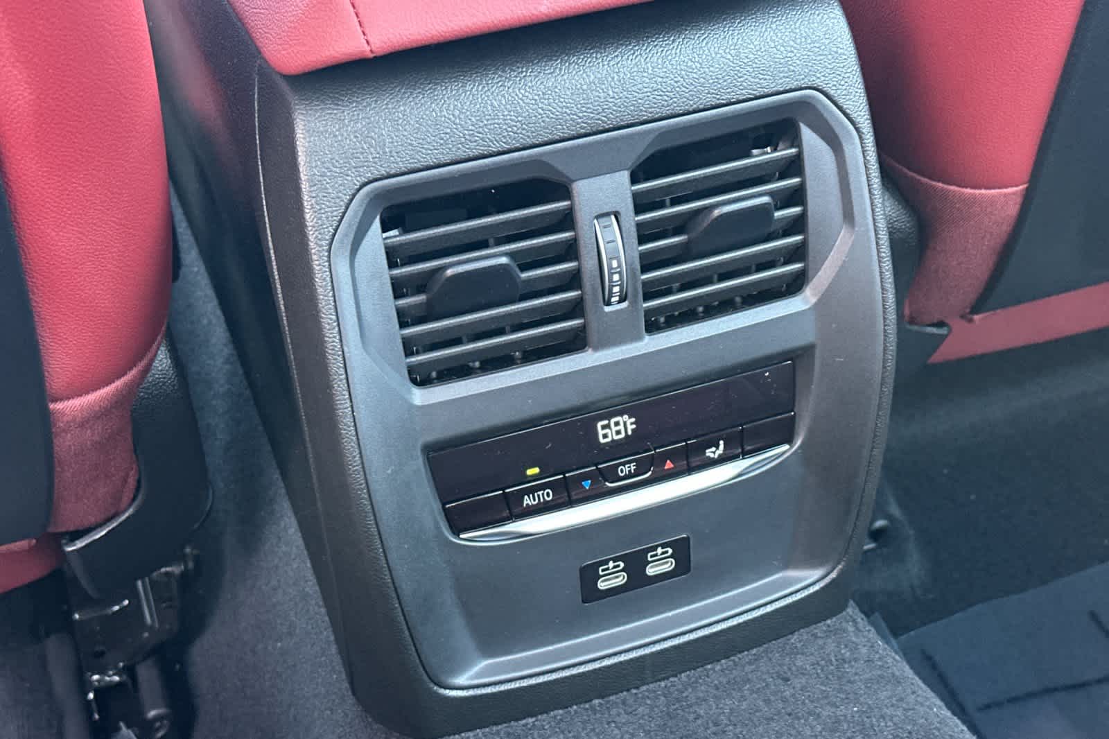 Thumbnail: 2026 BMW 3 Series - 16