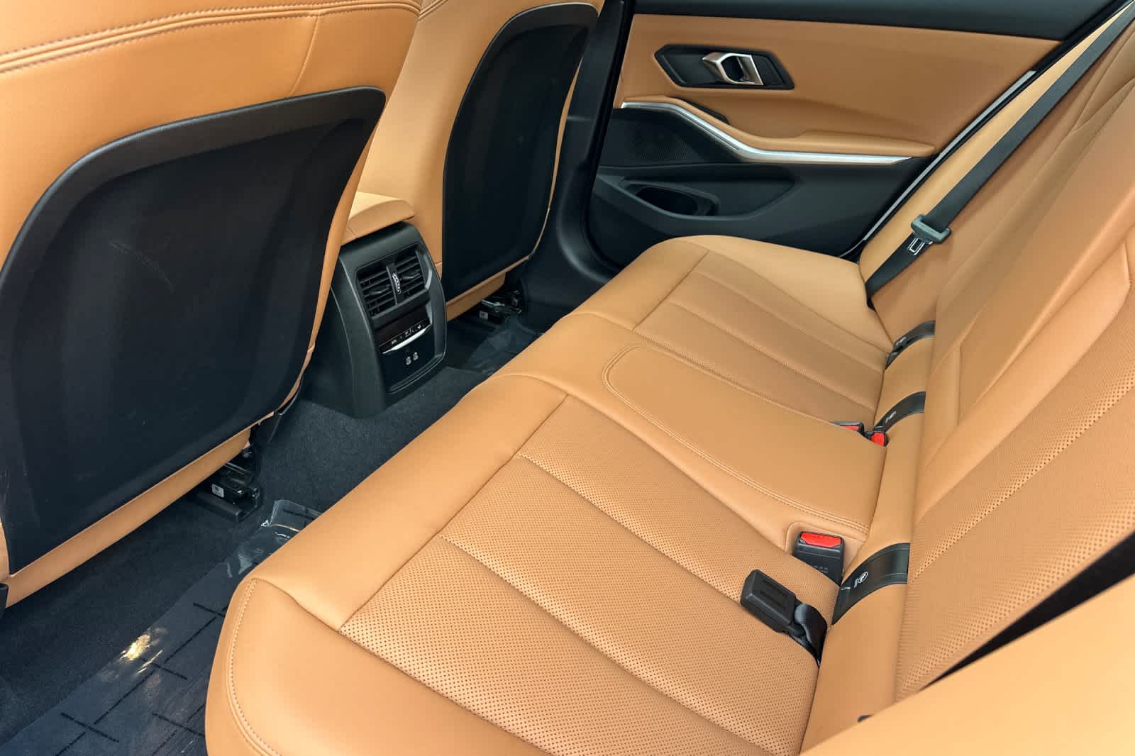 2024 Bmw 330i Sedan photo 4