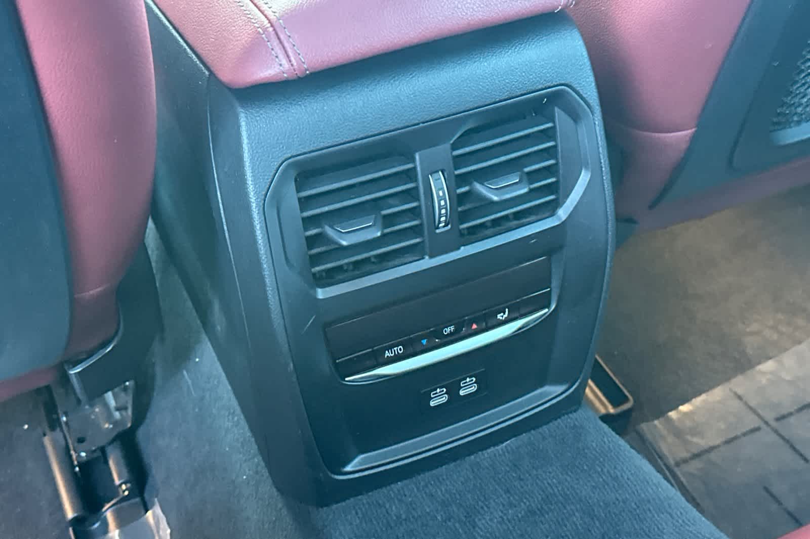 Thumbnail: 2023 BMW i4 - 14