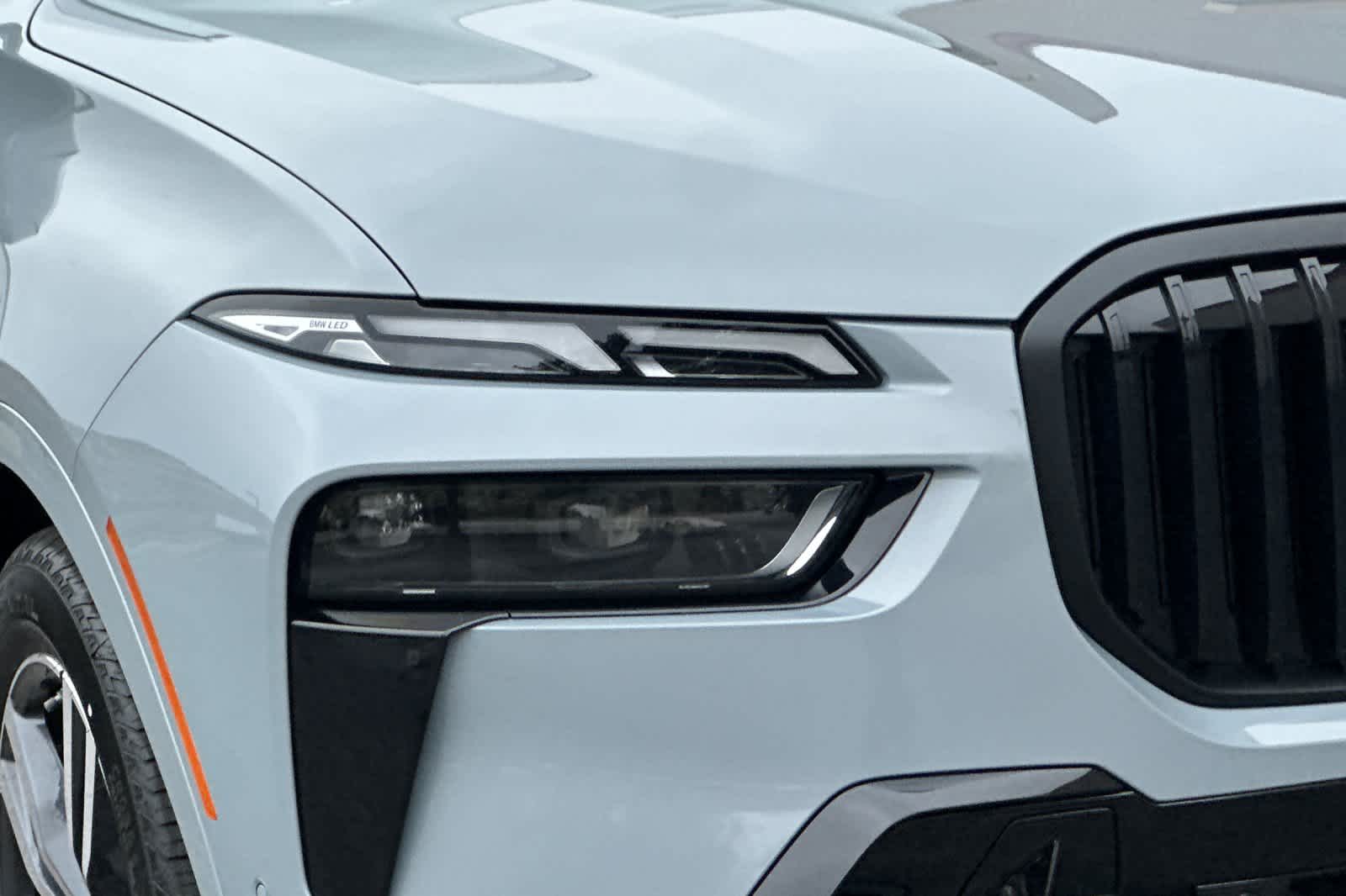 Thumbnail: 2025 BMW X7 - 32