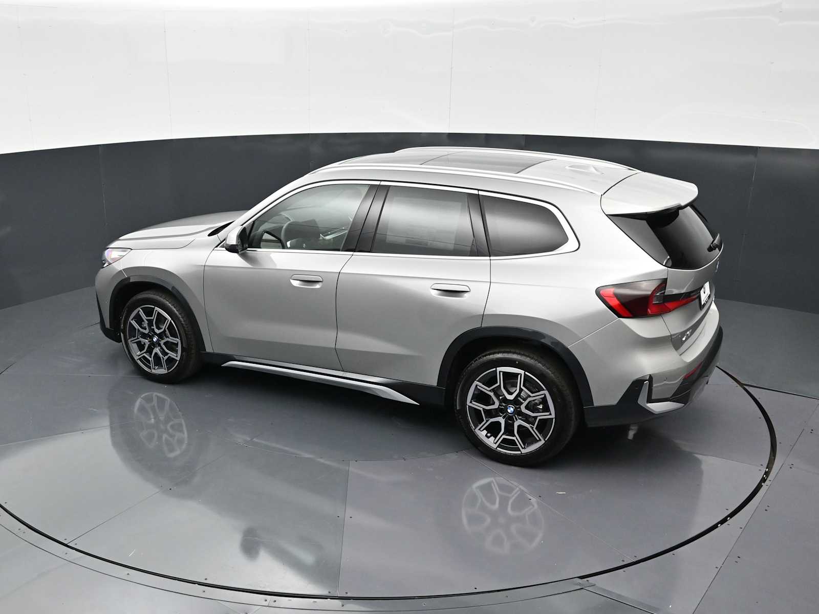 Thumbnail: 2026 BMW X1 - 21