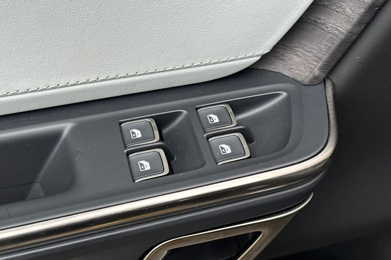 Thumbnail: 2023 Rivian R1S - 13