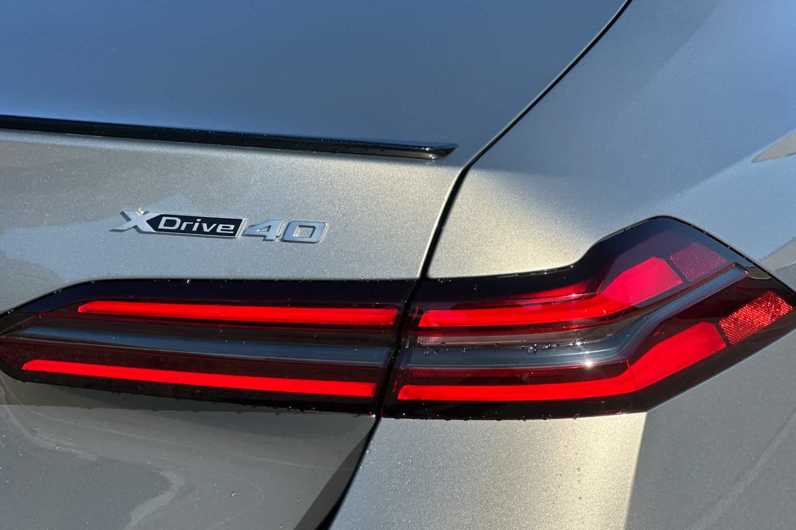 Thumbnail: 2026 BMW i5 - 11