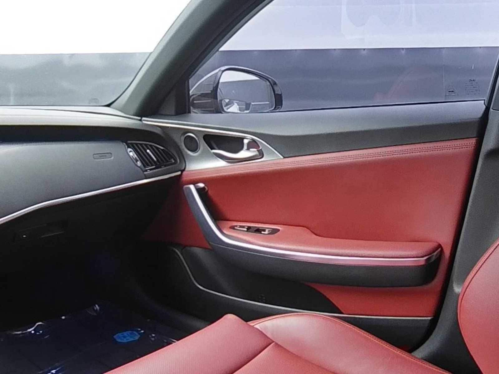 2022 Kia Stinger GT1 - Photo 32