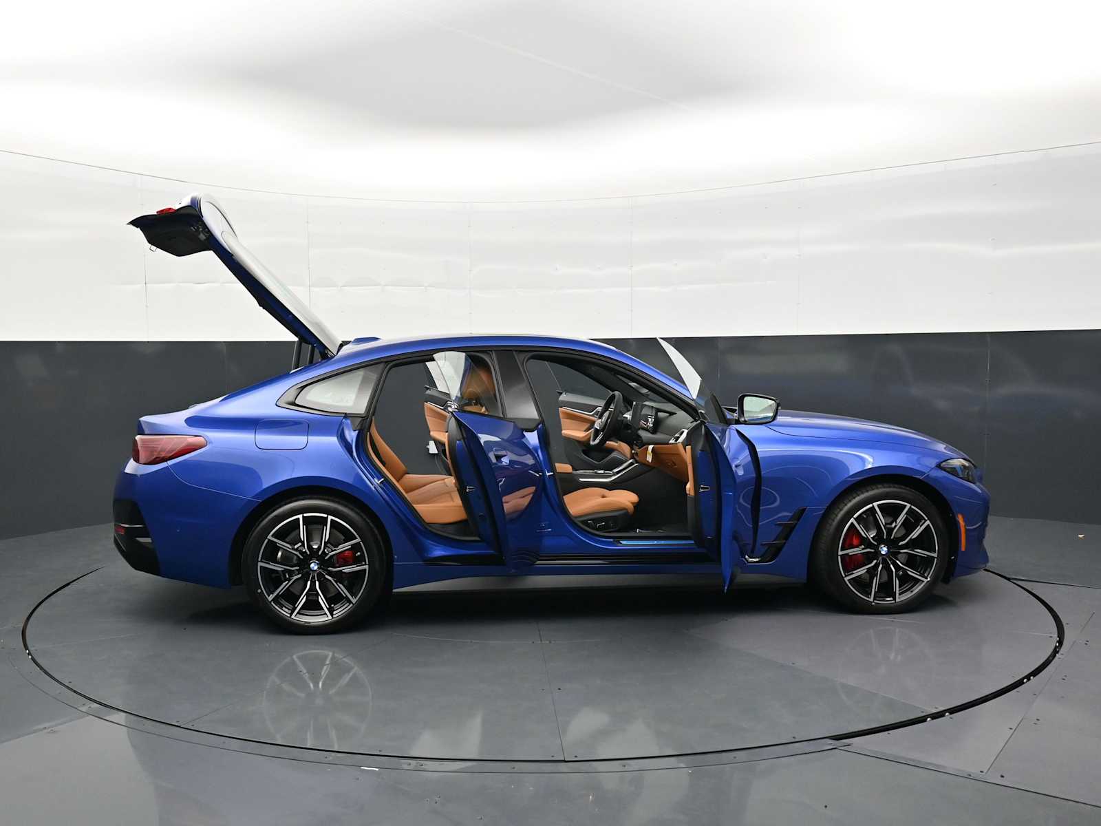 Thumbnail: 2026 BMW i4 - 34
