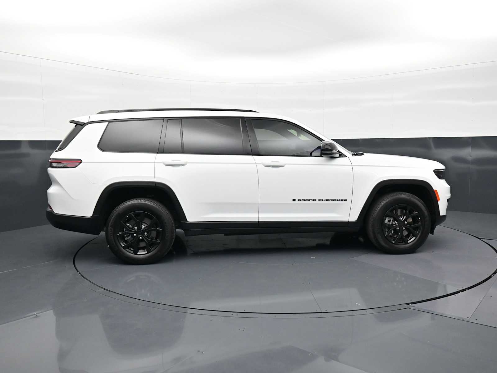 Thumbnail: 2024 Jeep Grand Cherokee L - 4