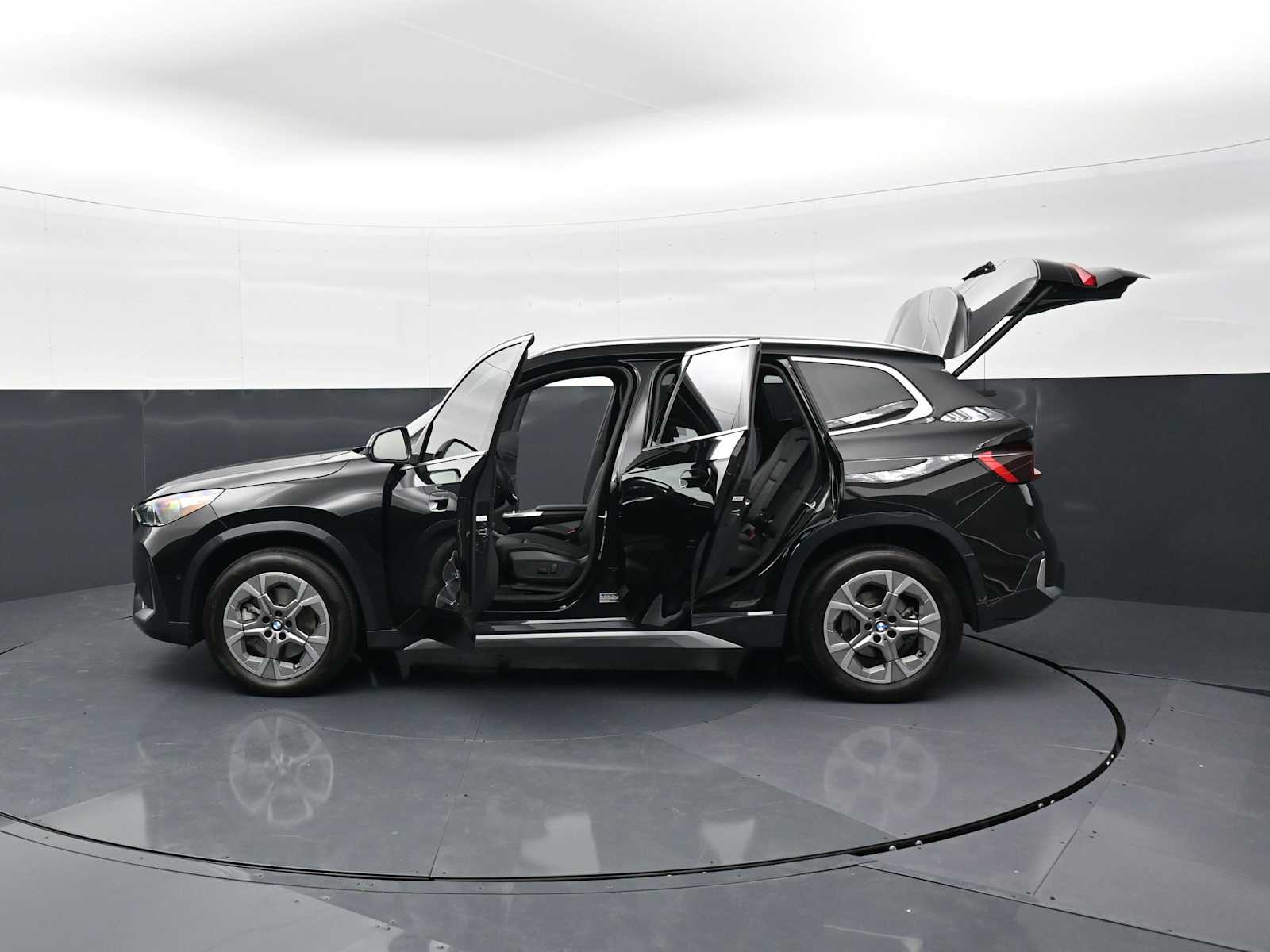 Thumbnail: 2025 BMW X1 - 34