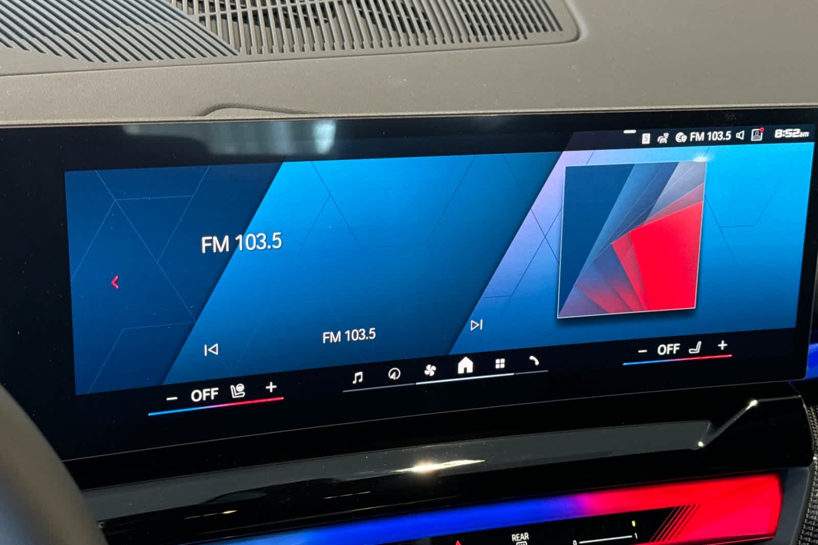 Thumbnail: 2026 BMW M5 - 19