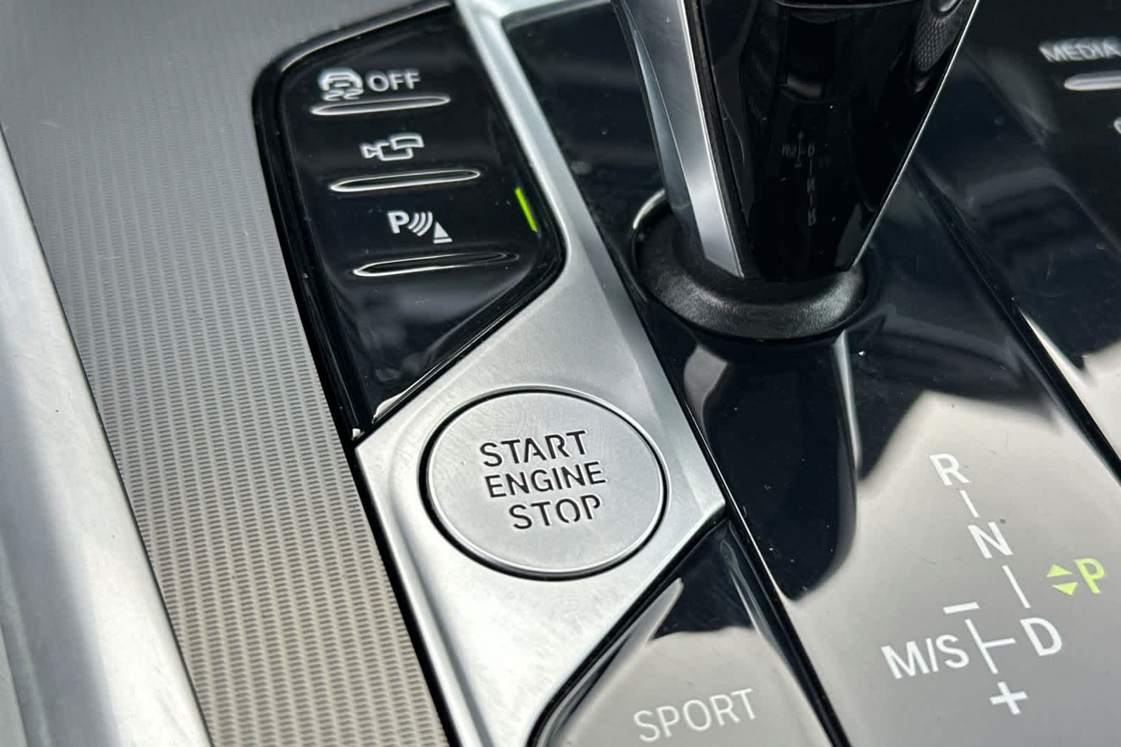 Thumbnail: 2023 BMW X6 - 25