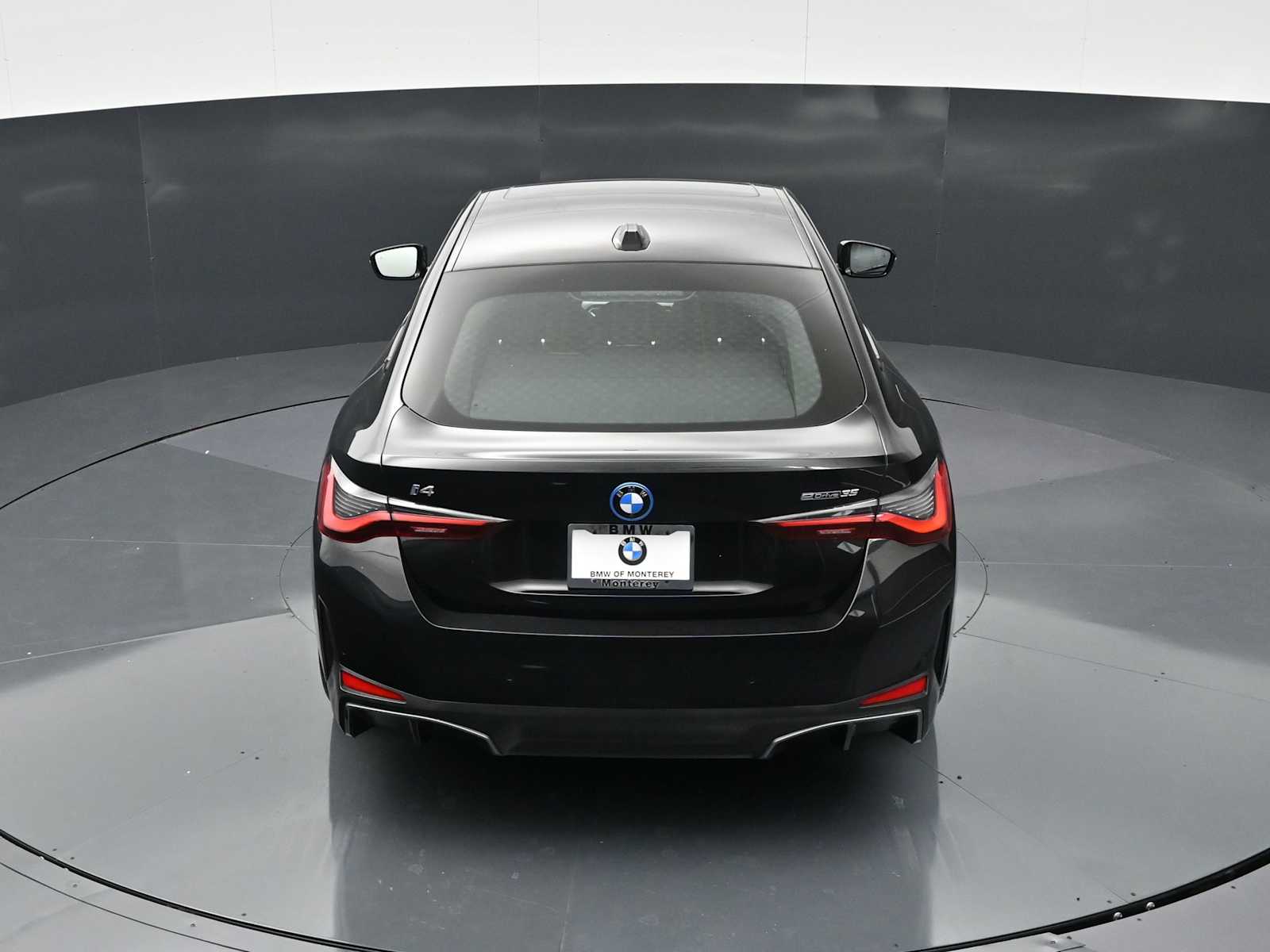 Thumbnail: 2023 BMW i4 - 21