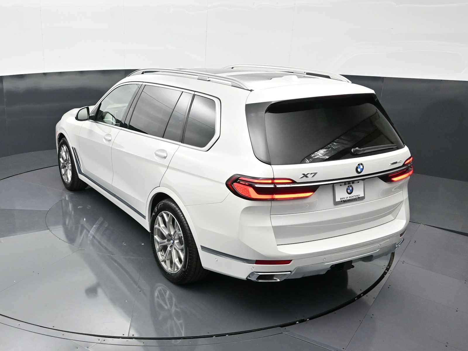 Thumbnail: 2027 BMW X7 - 23