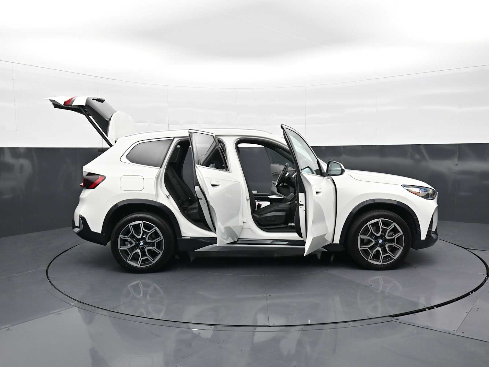 2026 BMW X1 28i - Photo 35