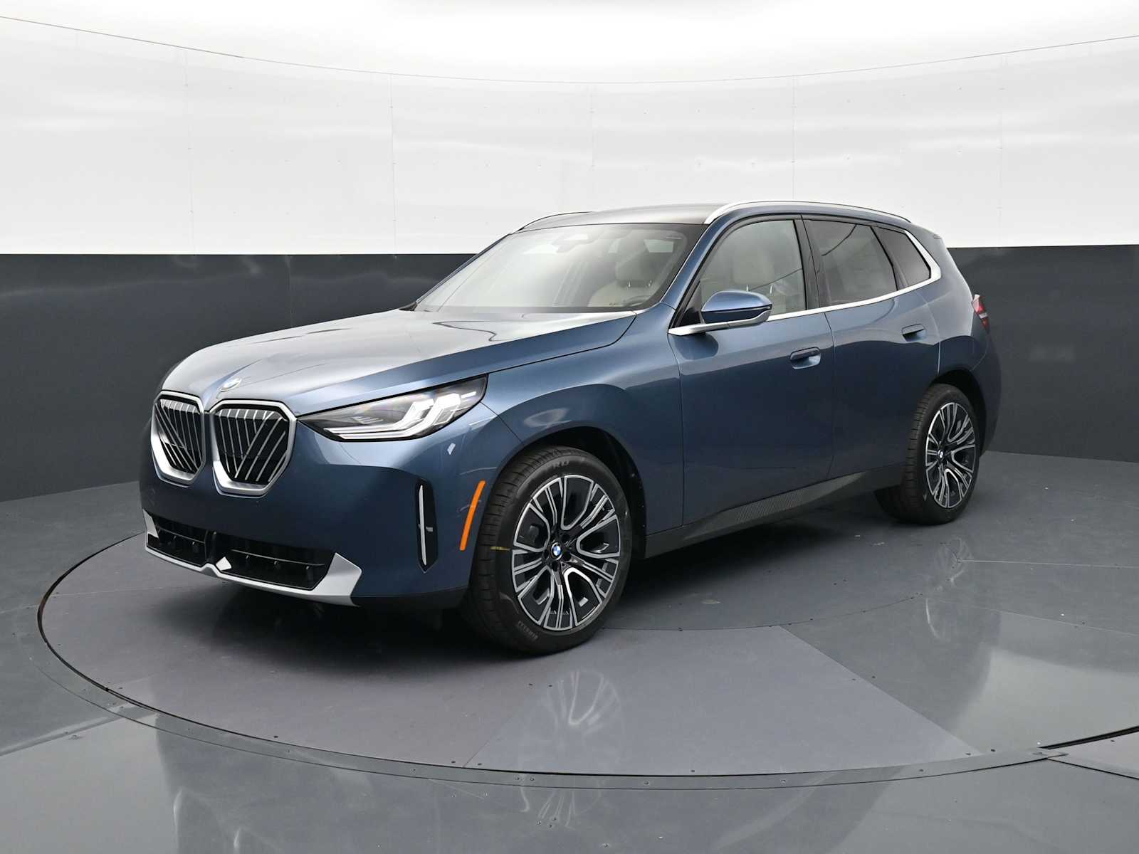 Thumbnail: 2026 BMW X3 - 1