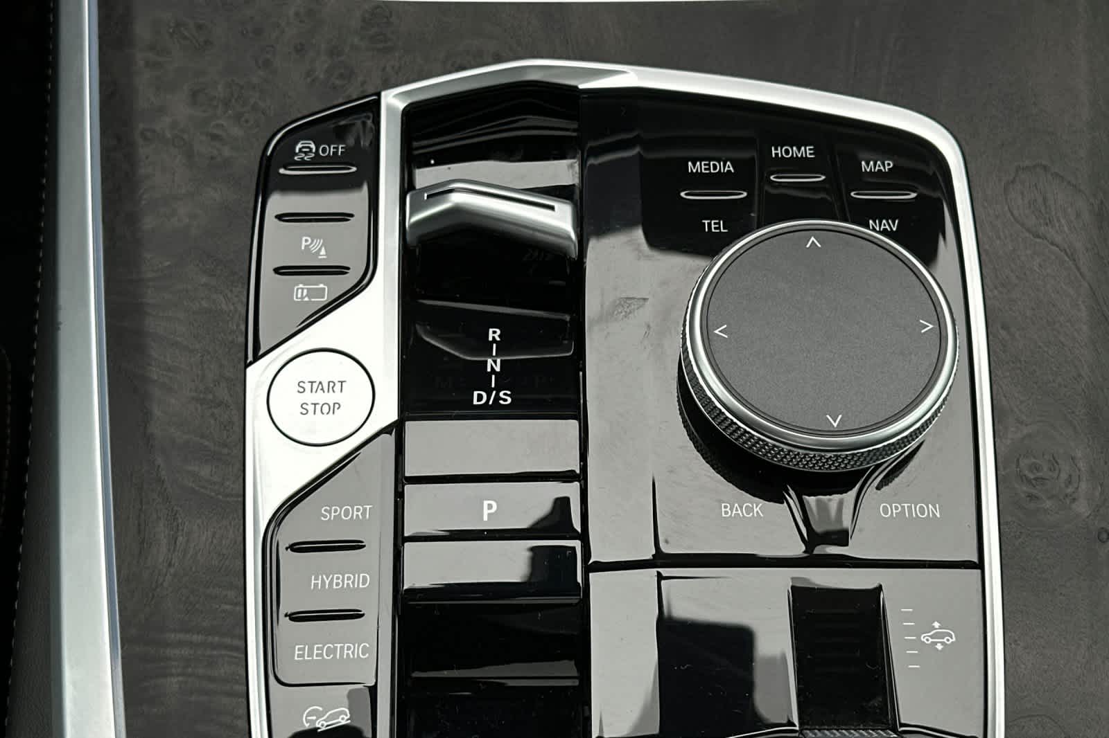 Thumbnail: 2025 BMW X5 - 25